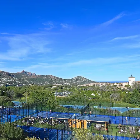 Apartamento Le Hameau - K4 124 By Interhome Saint-Raphaël