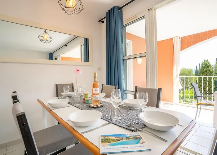 Apartment Le Hameau - K4 124 By Interhome Saint-Raphaël